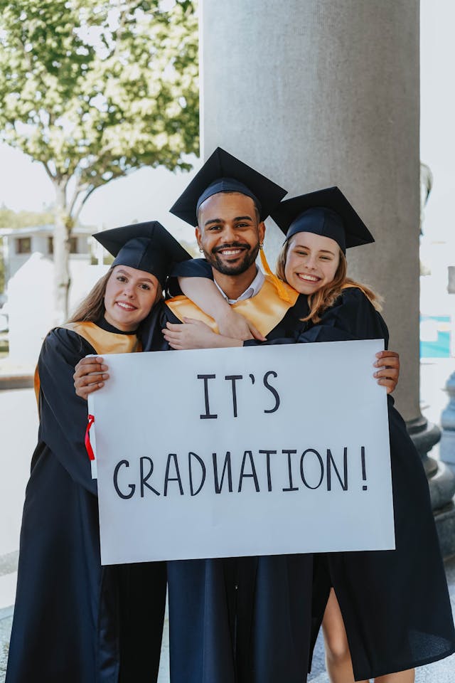 college students graduating in los angeles